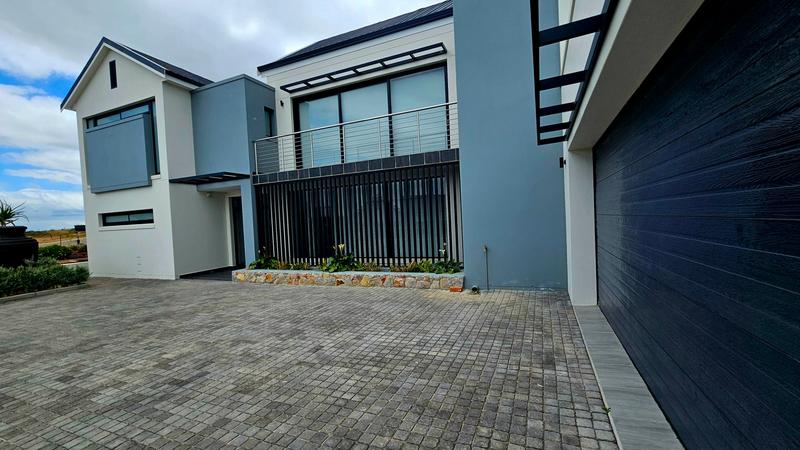 4 Bedroom Property for Sale in Renosterbos Estate Western Cape